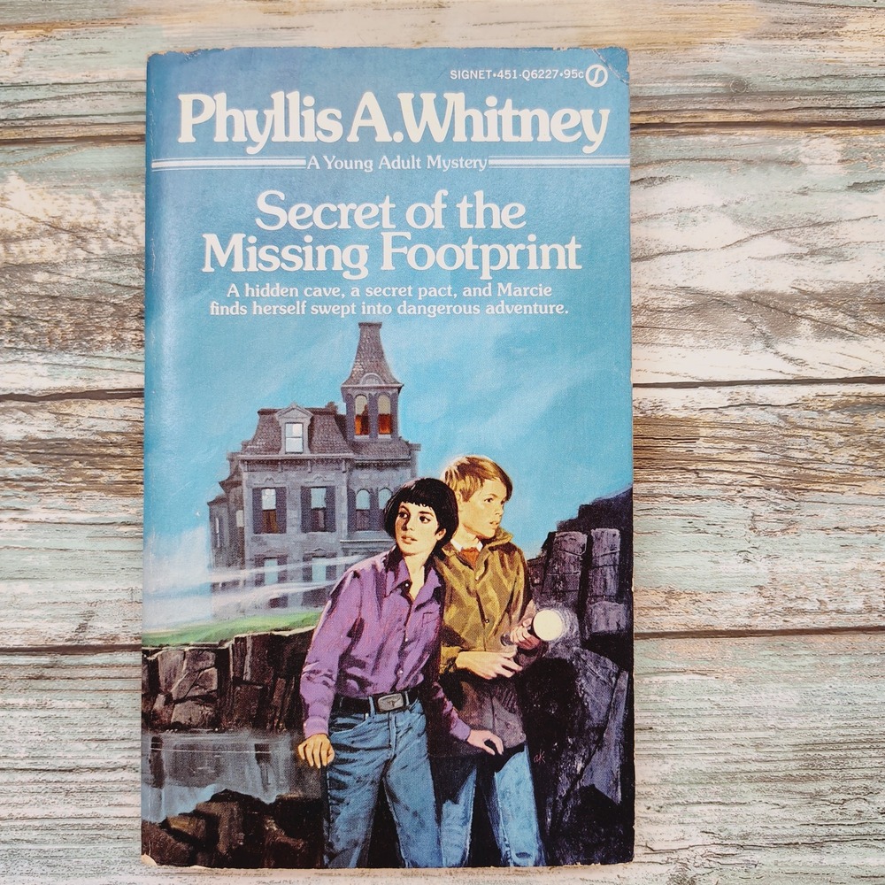 Secret of the Missing Footprint by Phyllis Whitney Signet Vtg YA PB 1974‎ 1st Ed